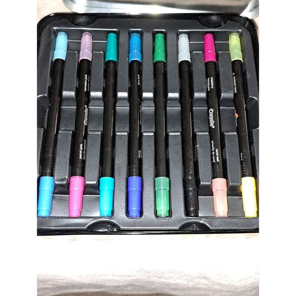 Crayola Signature 16 Vibrant Colors Brush Detail Dual-Tip Markers - Picture 2 of 5